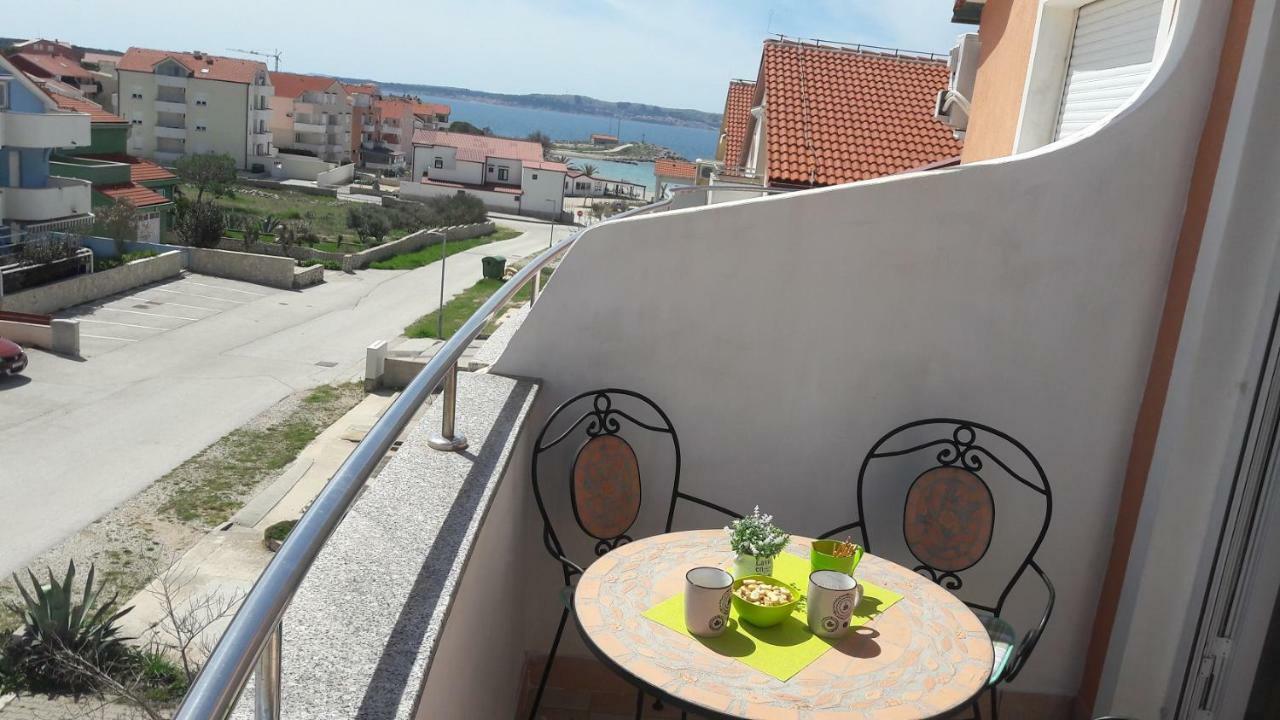 Apartamento Marina & Luka Povljana Exterior foto