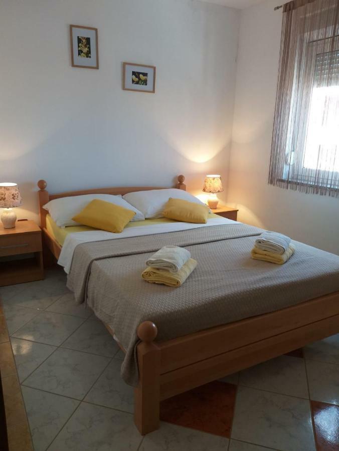 Apartamento Marina & Luka Povljana Exterior foto